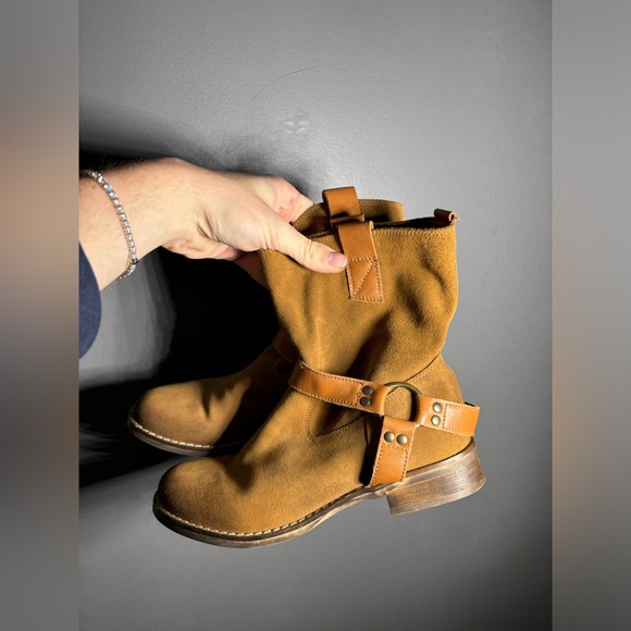 Sundance Ellie Oiled Suede Ankle Boots Womens Size EU 38 - Picture 2 of 6